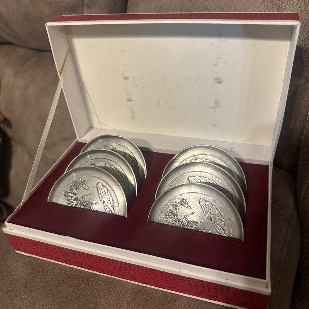 Vintage kings pewter plate from Thailand